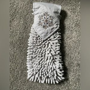 Norwex Chenille Hand Towel Snowflake Grey Color